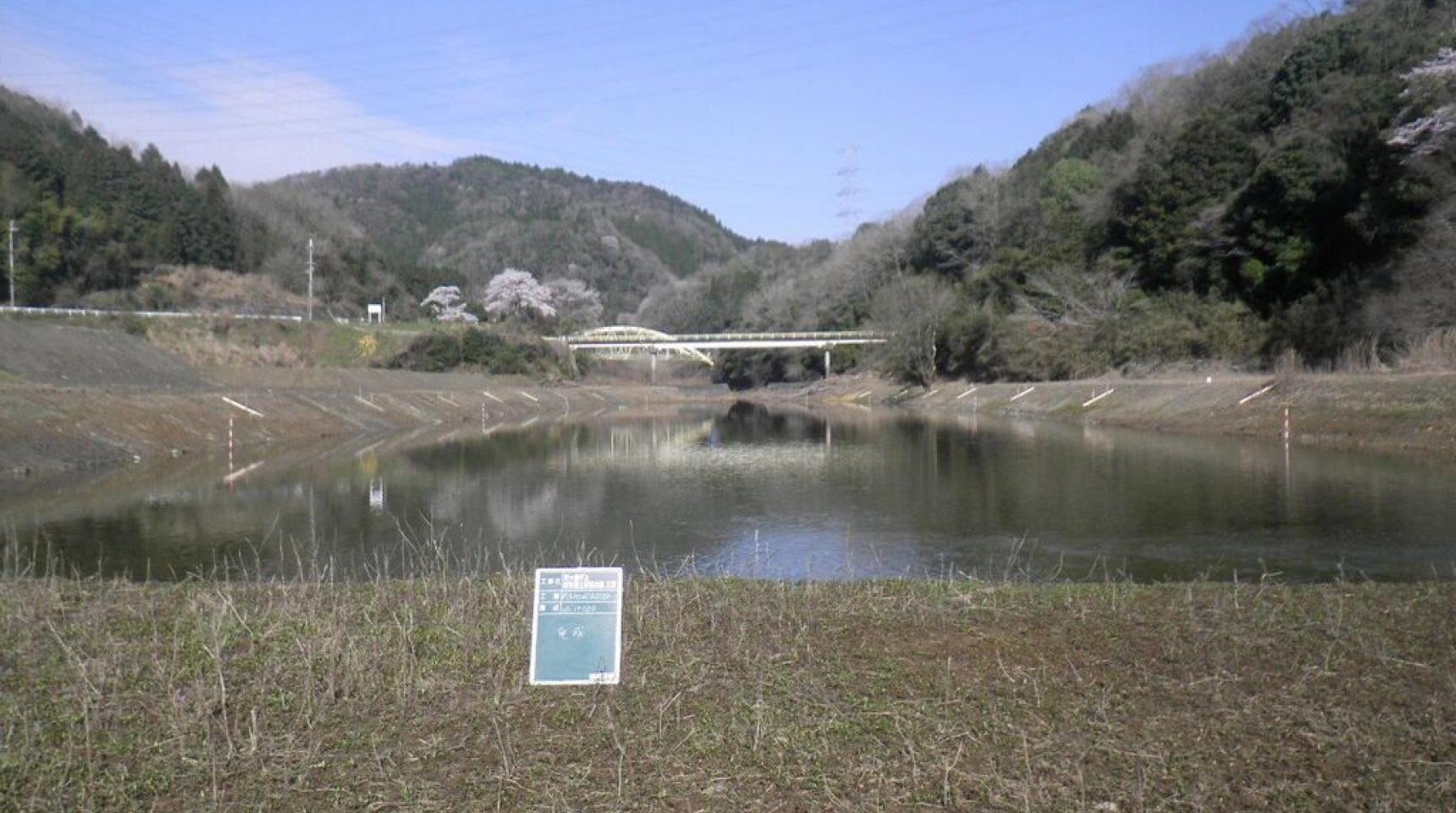 天ヶ瀬ダム貯水池土砂撤去工事