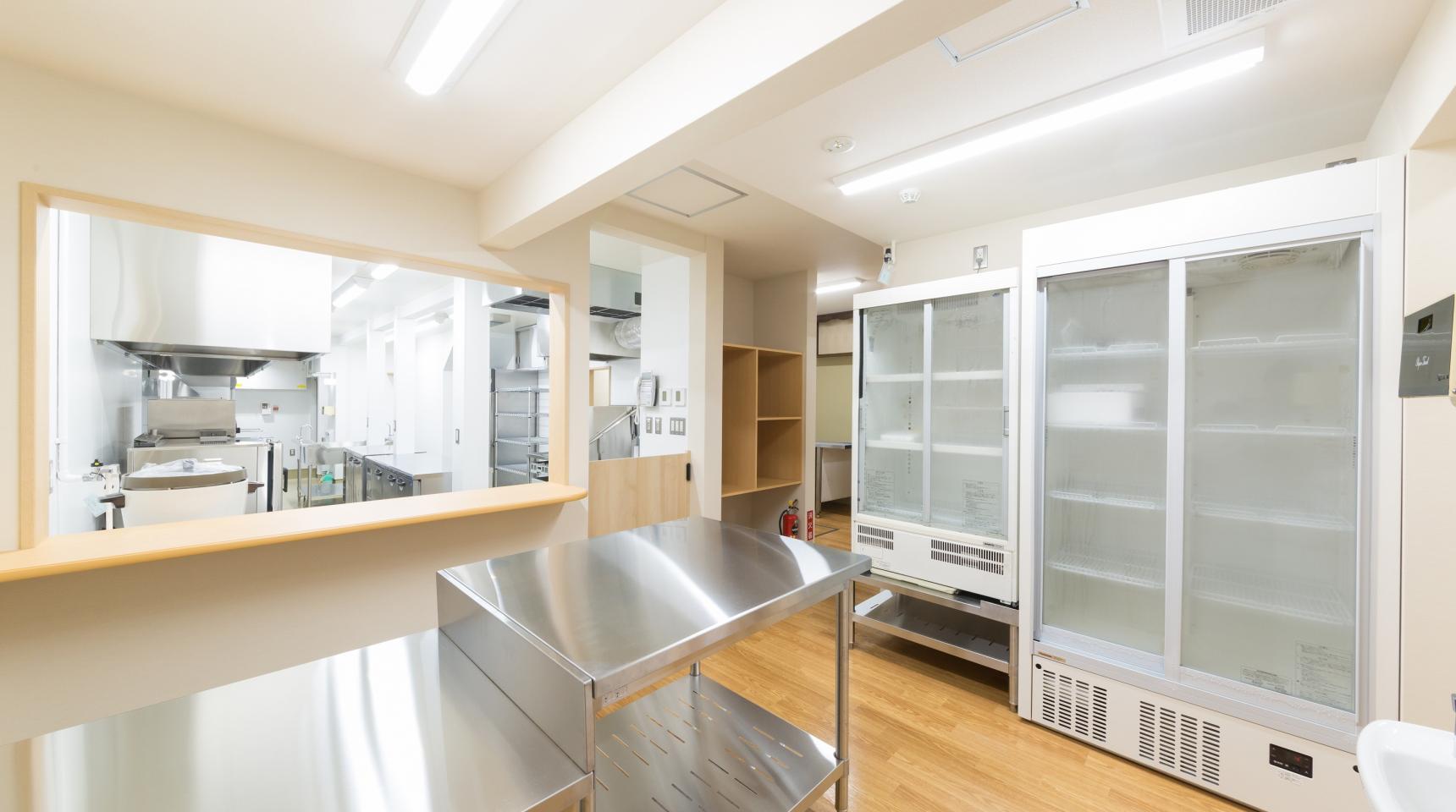 炭屋旅館厨房等改修工事