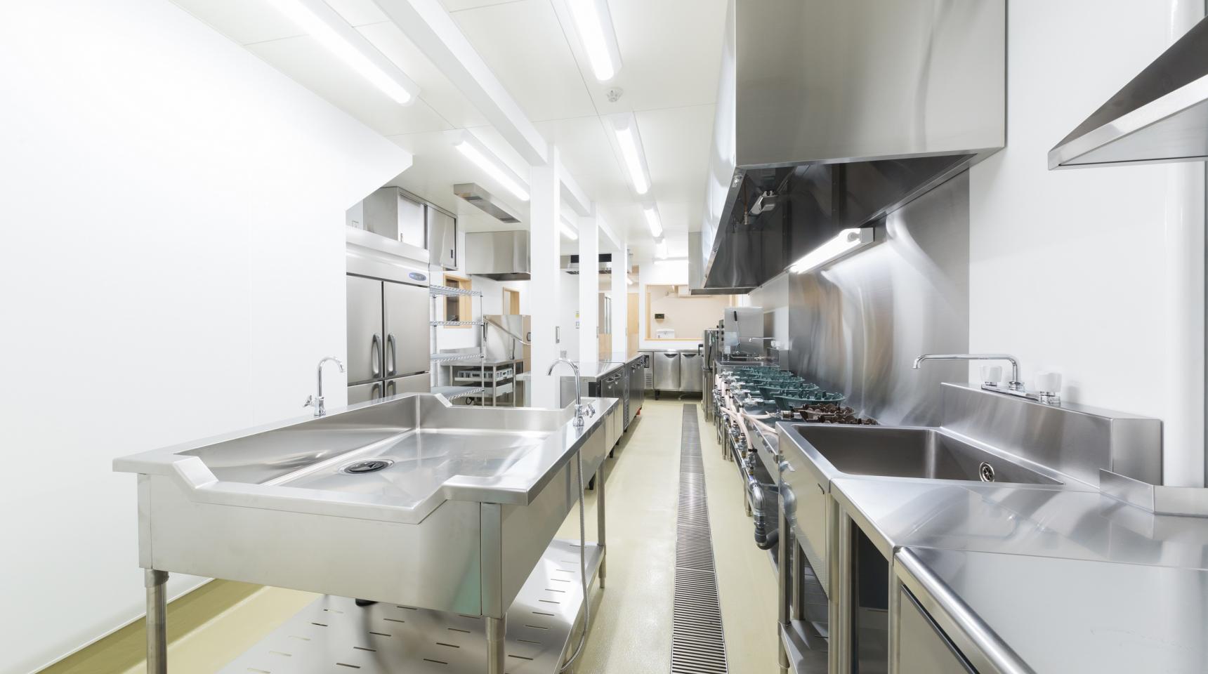 炭屋旅館厨房等改修工事