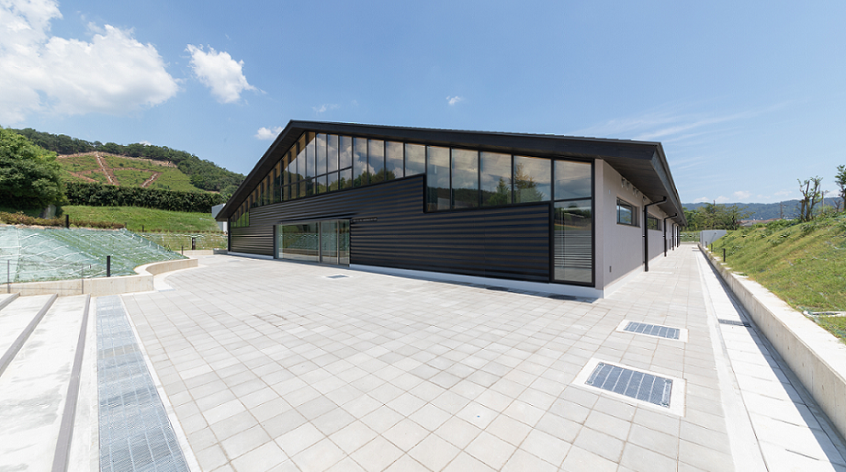 京都市宝が池公園体育館（仮称）新築工事　ただし、建築主体その他工事