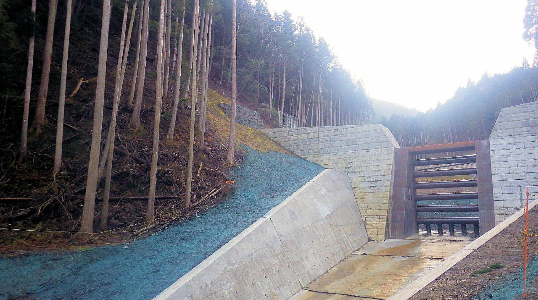 花尻川通常砂防（防災安全）工事ほか2件