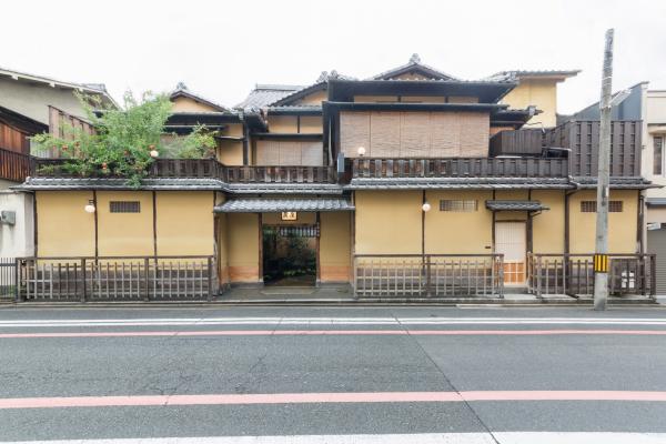 炭屋旅館厨房等改修工事