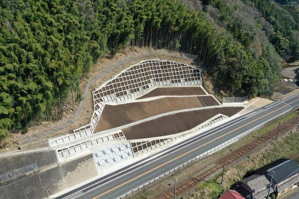 国道27号真倉地区法面災害対策工事