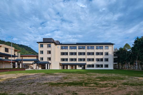 京都市立西総合支援学校施設整備工事ただし、教室...